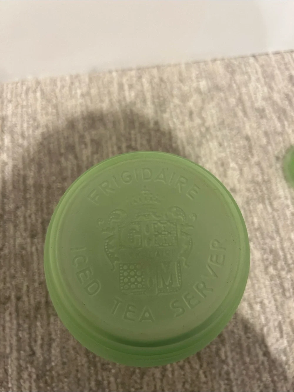 N/A striking green